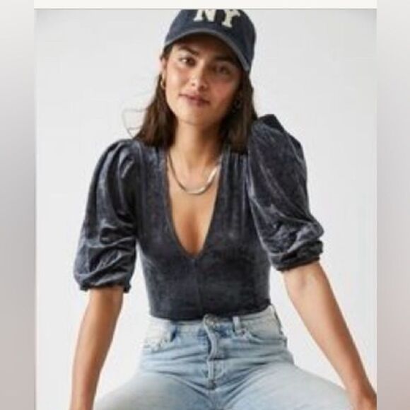Free People  Bodysuit DON'T YOU WISH velvet BODYSUIT NWOT small. New - Picture 1 of 12